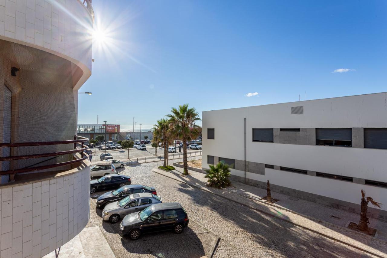 Joivy Deluxe Apt With Terrace In Costa Da Caprica Costa da Caparica Exterior photo